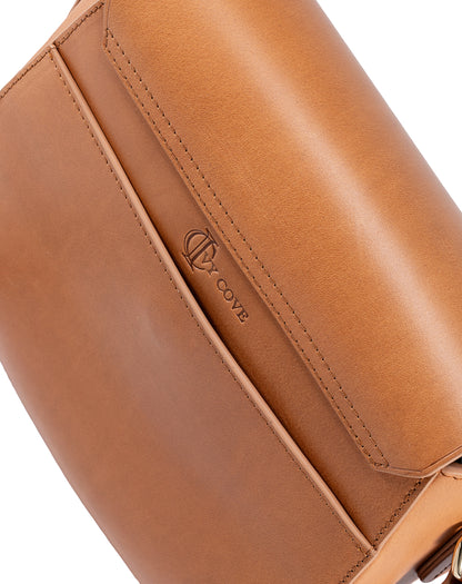 Detail of the Equestrian saddle leather crossbody bag by Ivy Cove