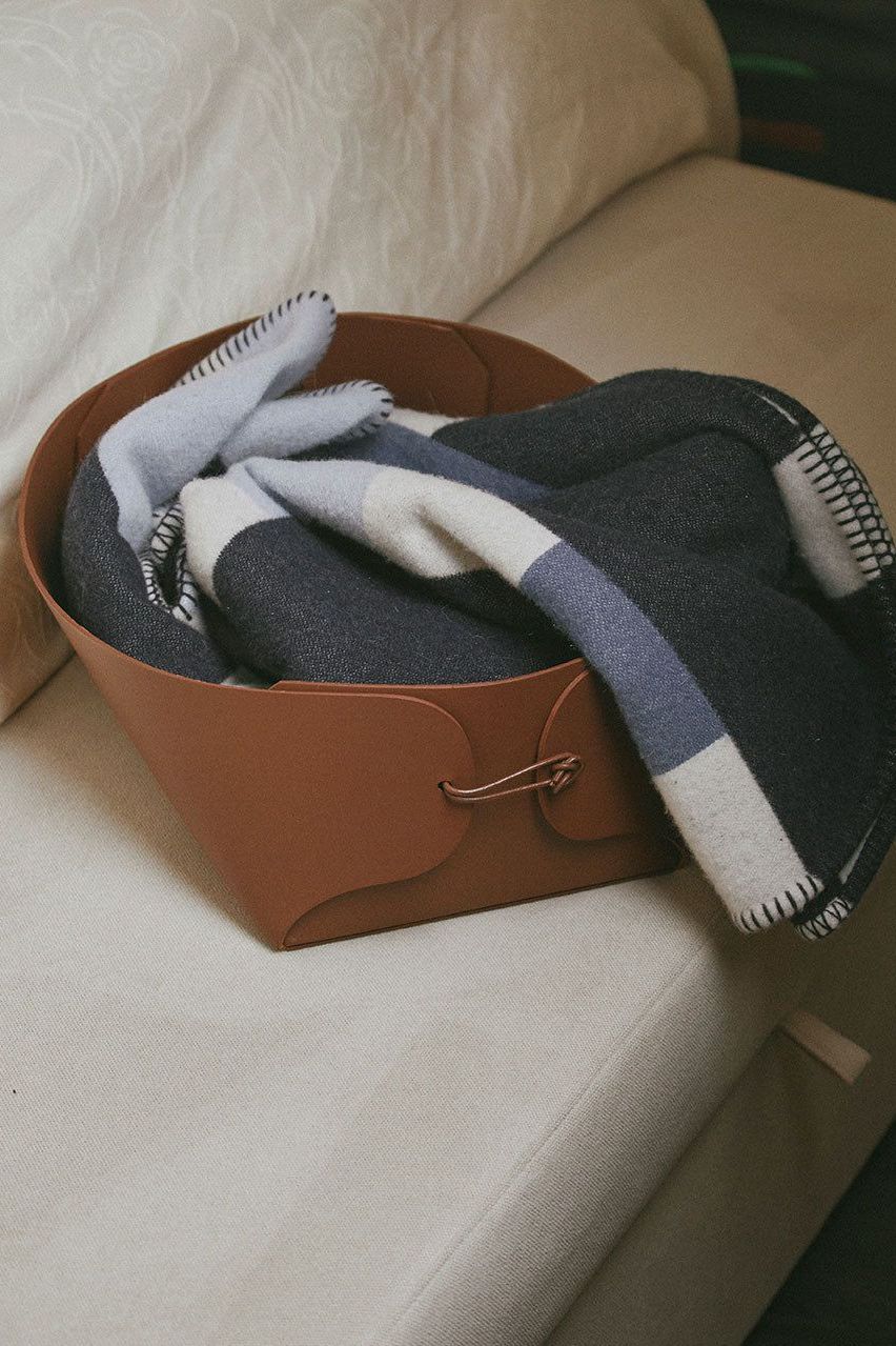 Edgecliff Leather Basket - Ivy Cove Montecito