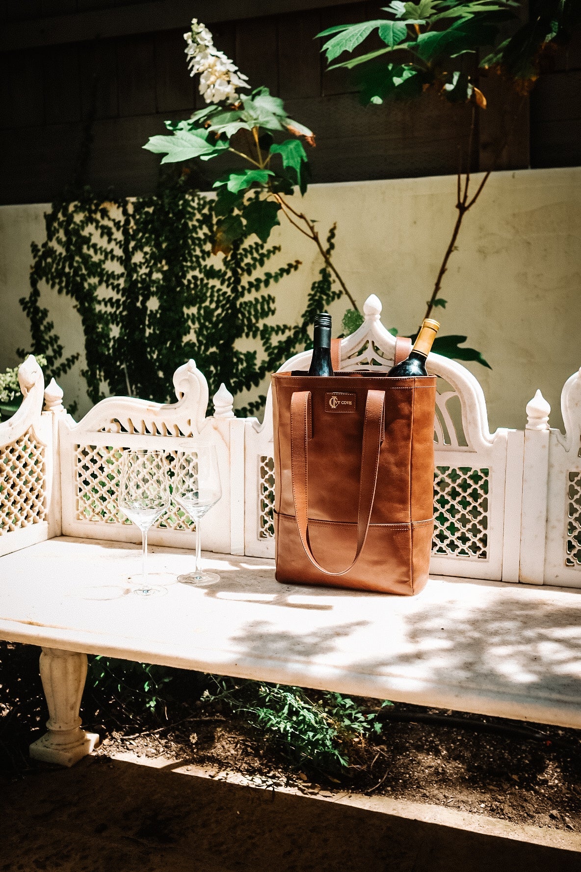 Estate Leather Wine Tote - Ivy Cove Montecito