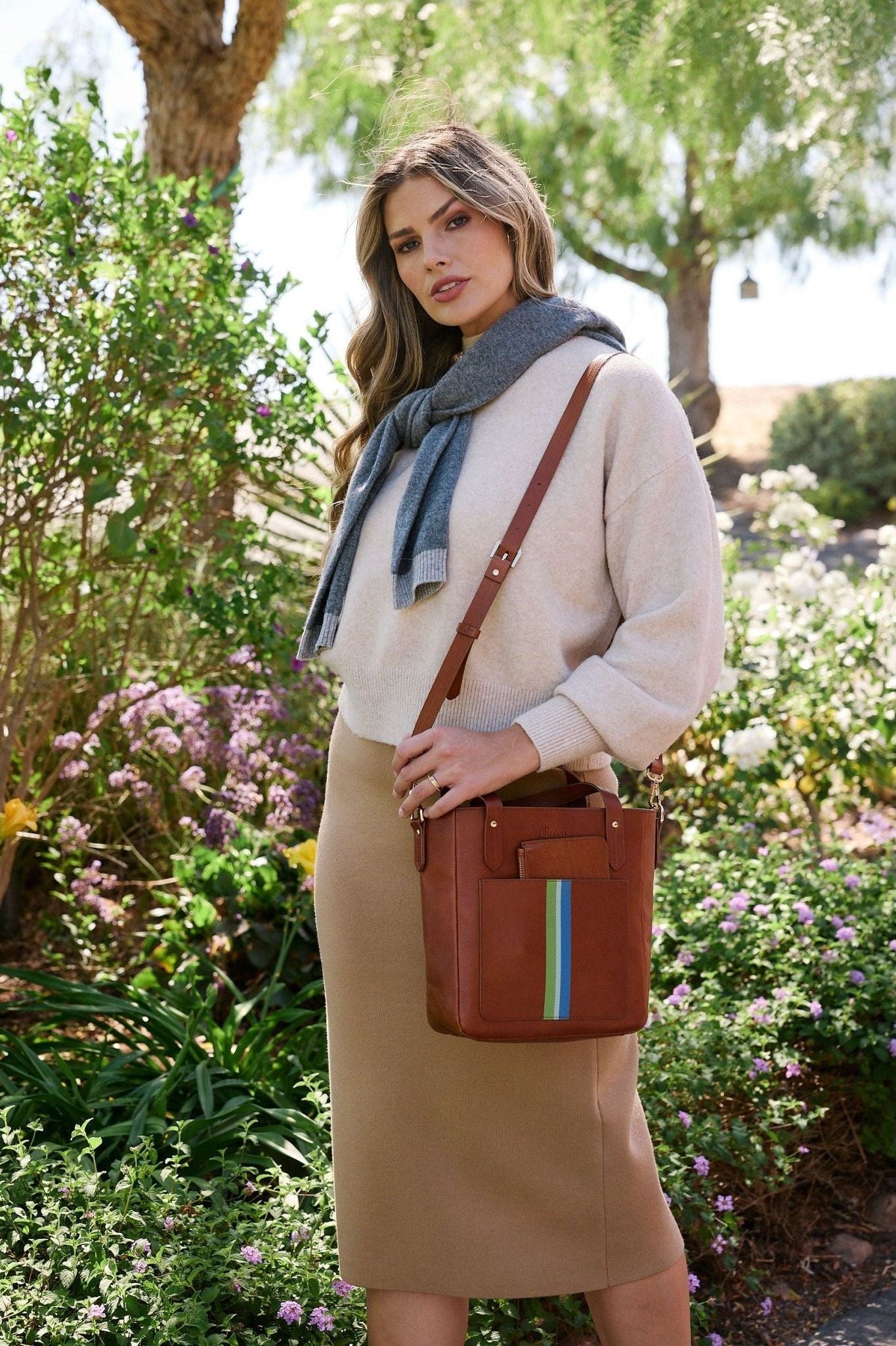 Greenwich Crossbody - Ivy Cove Montecito