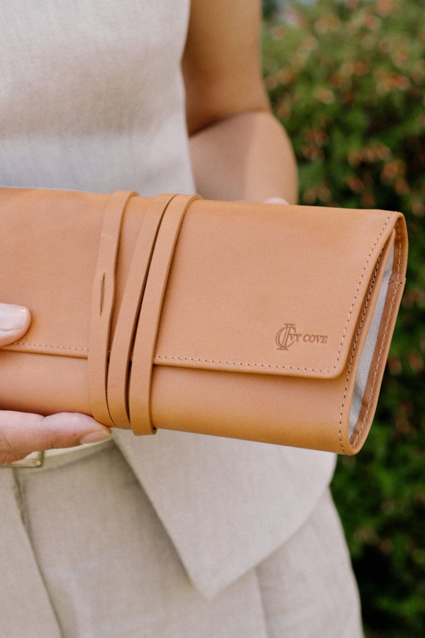 Leather Wrap Jewelry Roll - Ivy Cove Montecito