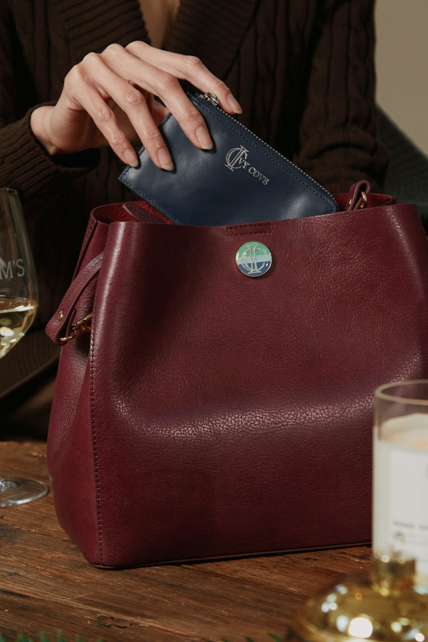 Madison Bucket Tote - Ivy Cove Montecito