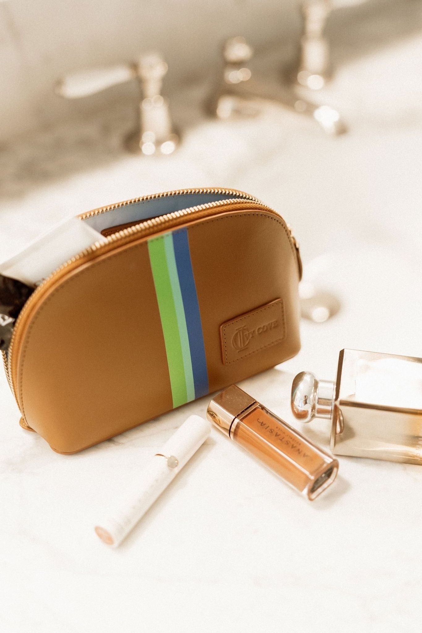 Mesa Cosmetic Bag - Ivy Cove Montecito