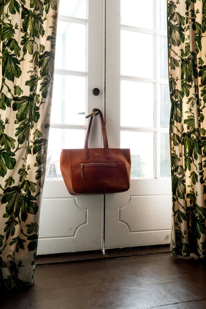 Morro Leather Zip Tote - Saddle - Ivy Cove Montecito