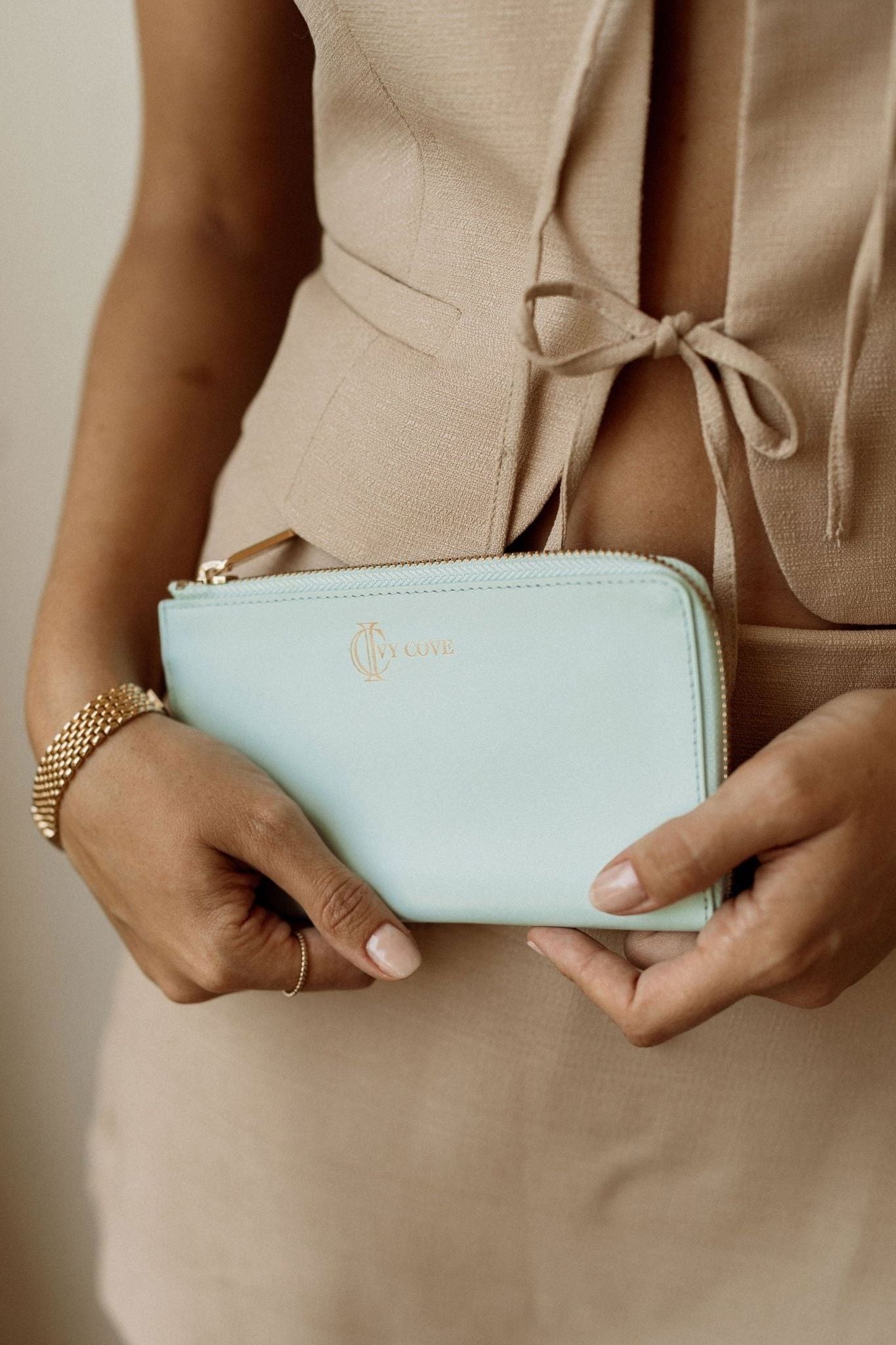 Seafoam Zip Wallet - Ivy Cove Montecito