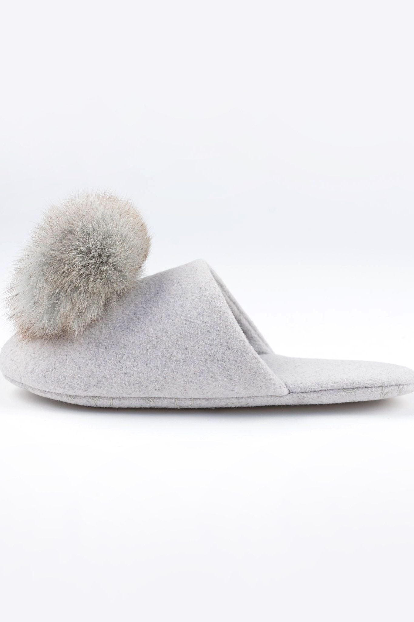 Pom Pom Slipper - Ivy Cove Montecito